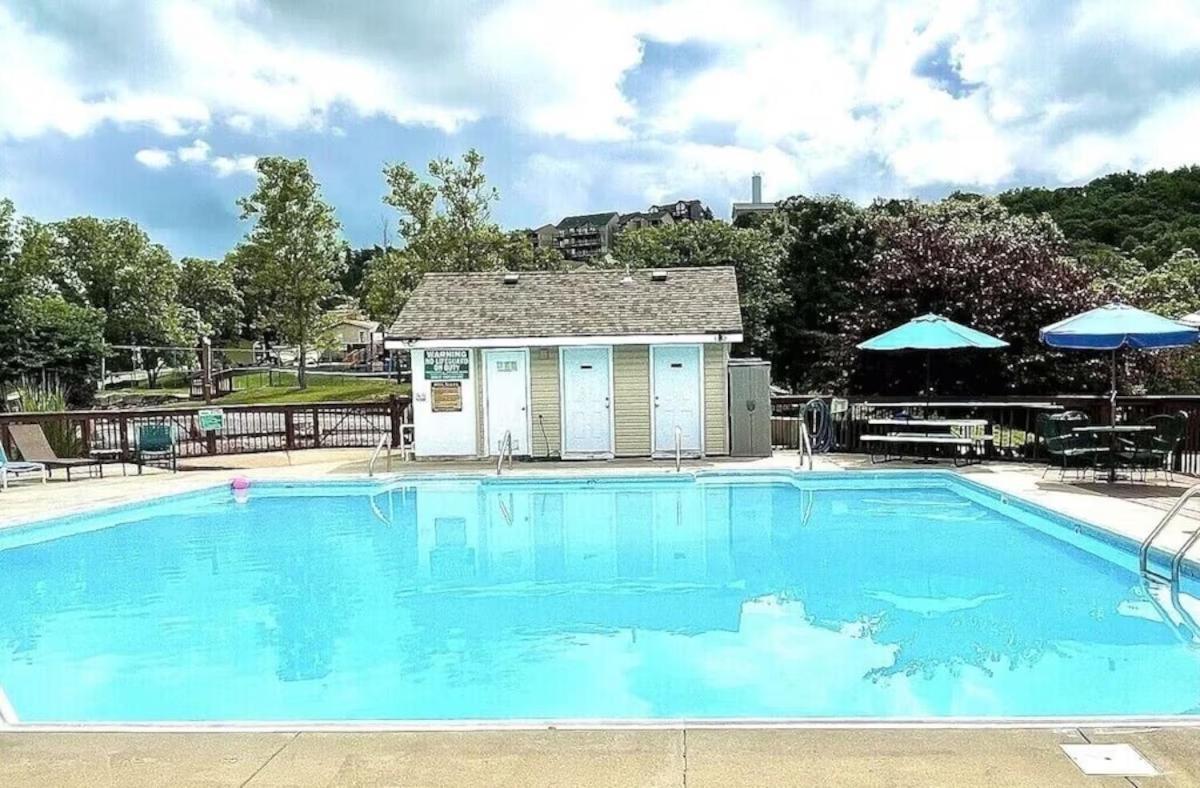 Beautiful Branson Getaway-Next To Silver Dollar City &Tablerock-Family Amenities Extérieur photo